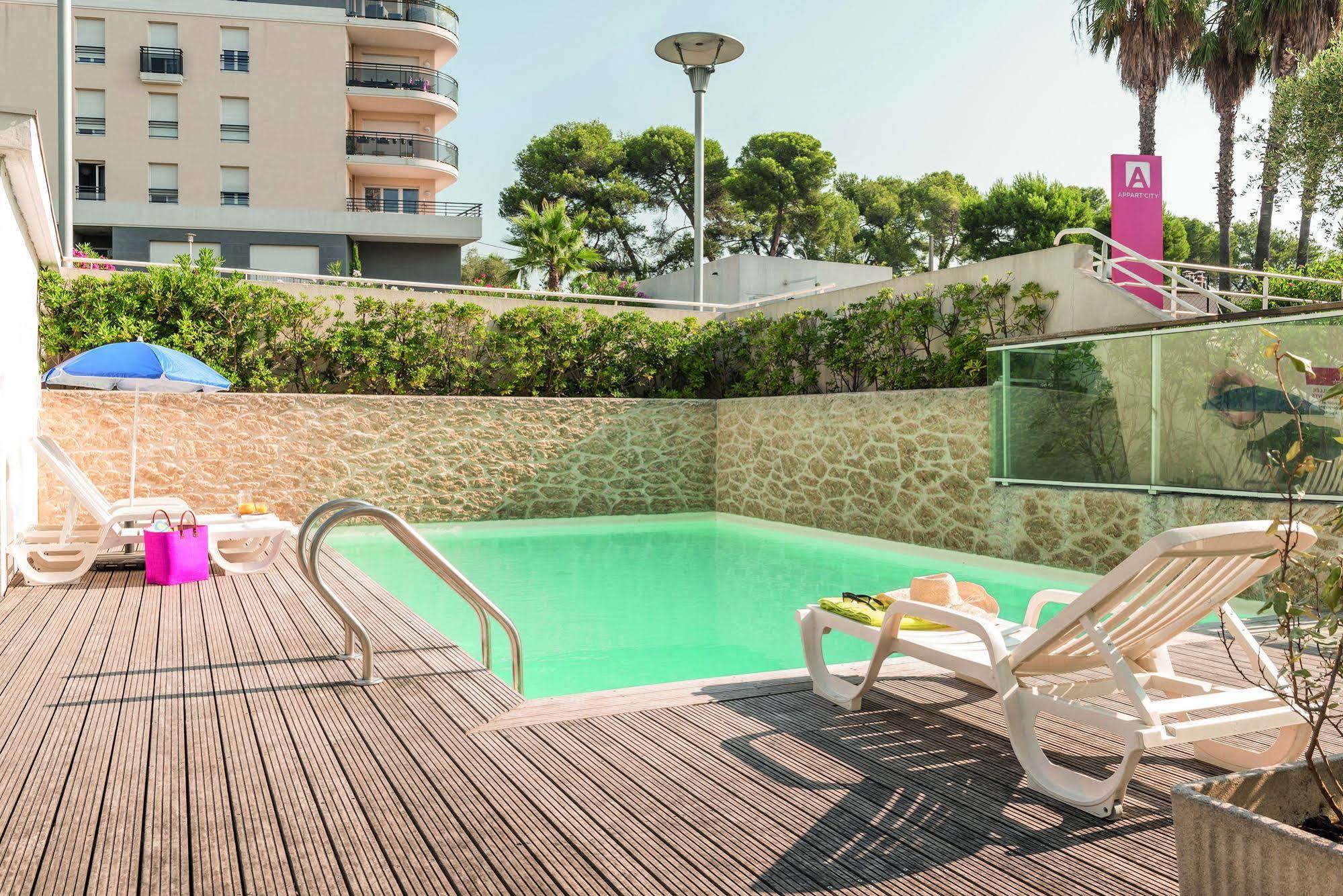 Appart'City Classic Antibes Exterior photo