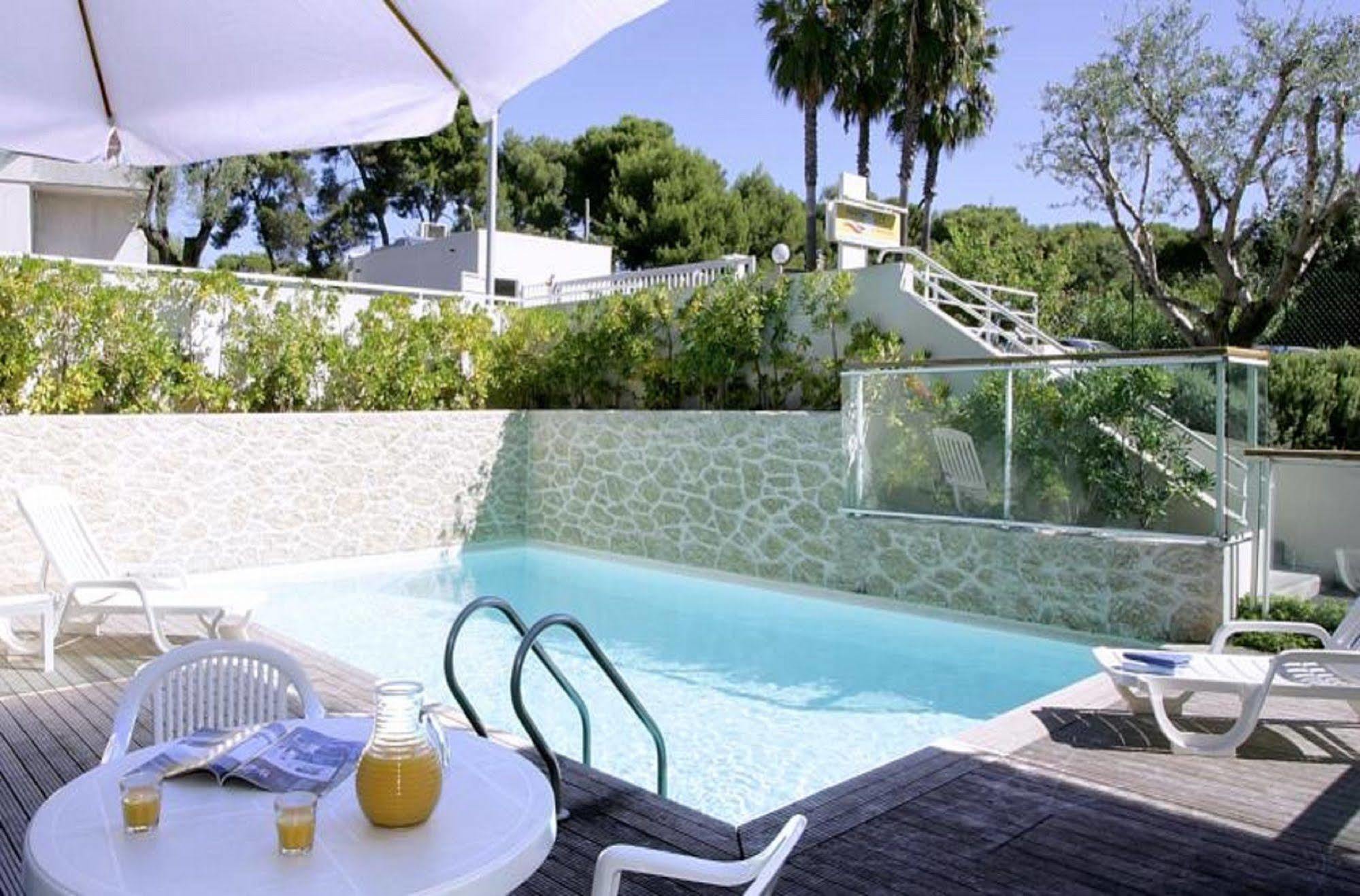 Appart'City Classic Antibes Exterior photo